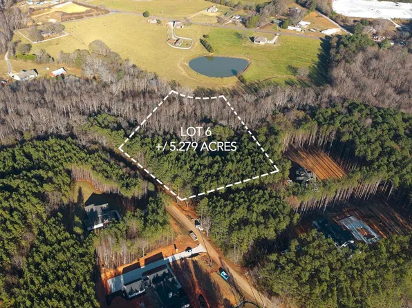 326 Thompson Rd, Taylors, SC 29687