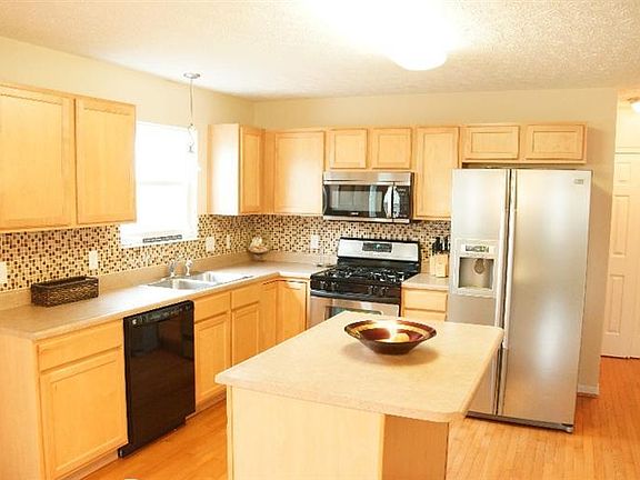 3rd image of 2346 McDanielles Dr