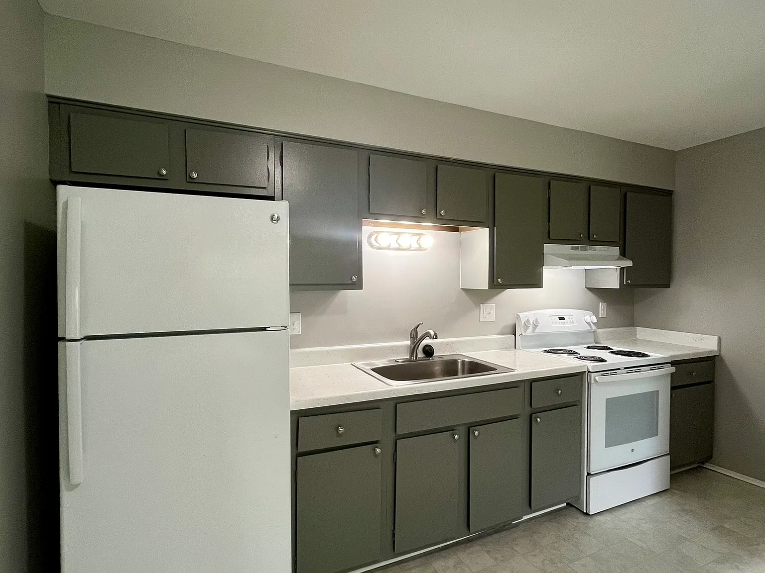 18646 Van Horn Road Apt 8 - 1 — Photo 4