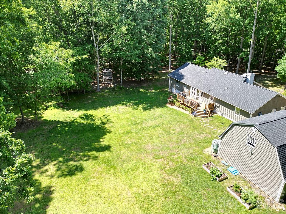 1st image of 9309 N Pine Hill Ln