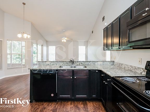 5th image of 6809 Coral Cove Dr
