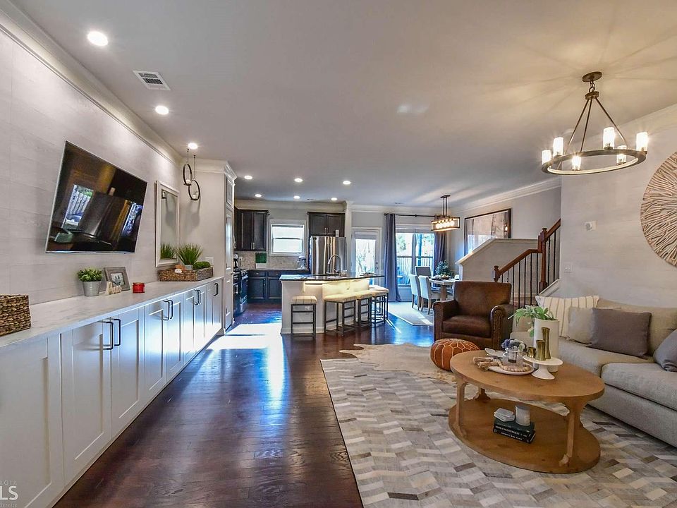 1st image of 2570 Parkwood Cove Dr #122