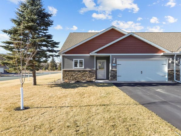 719 Hilltop Dr, Taylors Falls, MN 55084
