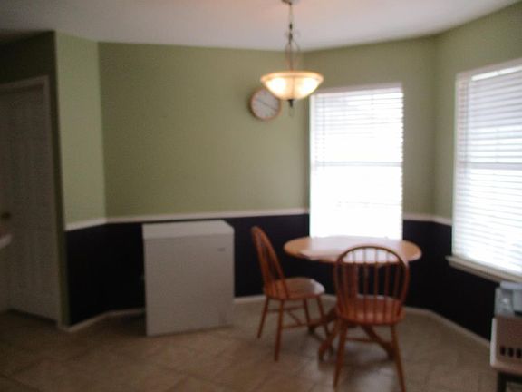 3rd image of 3538 Grandview Dr