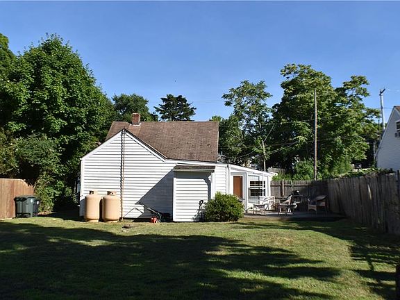 2nd image of 25 Hill St