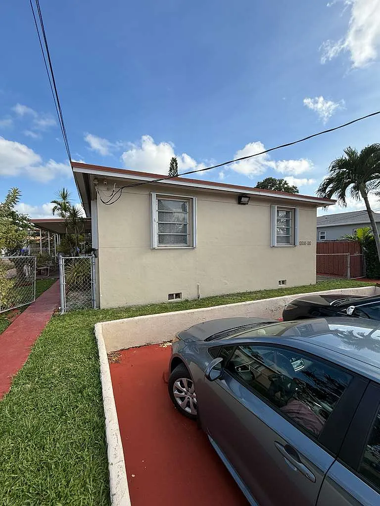 2 bed, 1300 sqft, $2,100 — Photo 3