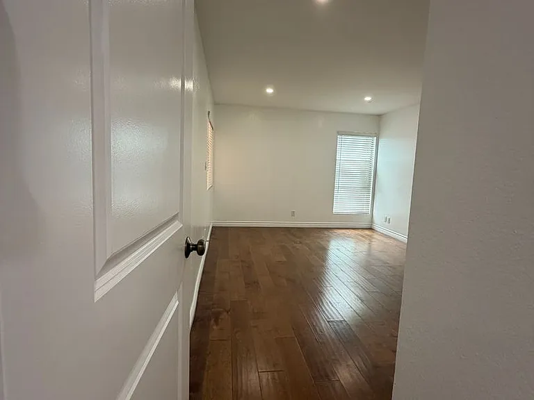 453 Ivy St — Photo 45