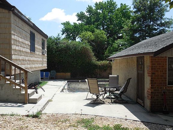 3rd image of 141 Barrymore Blvd