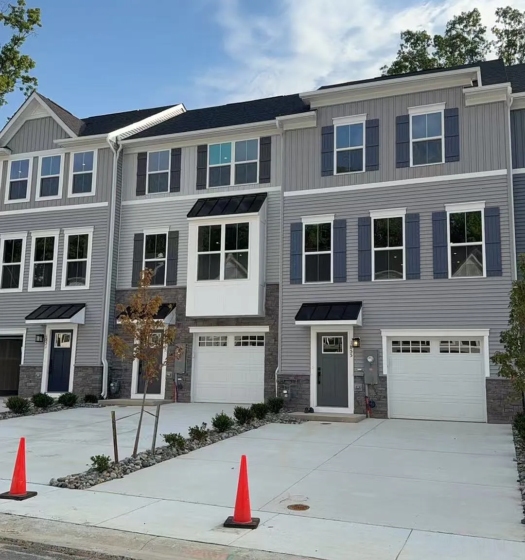 4 bed, 3.5 bath, 1723 sqft, $2,800 — Photo 1