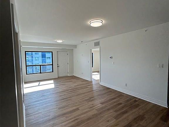 5th image of 3290 Stella Cres #508