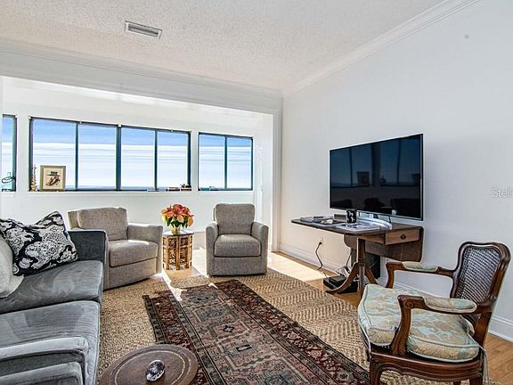 5th image of 2109 Bayshore Blvd #1002