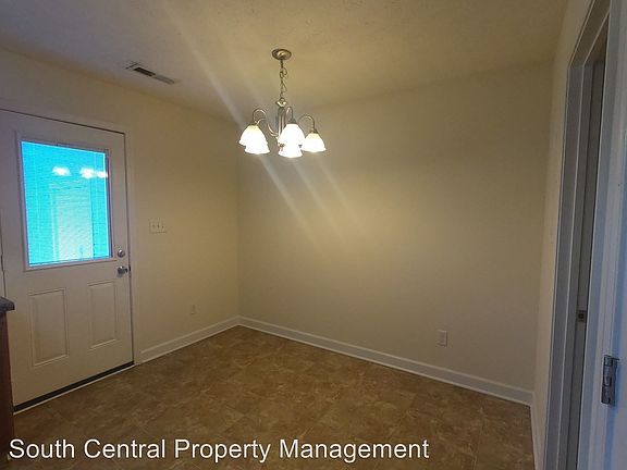 3rd image of 125 Bonaire Ave APT 1