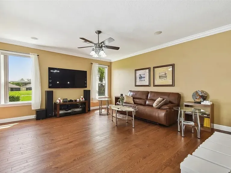 13508 Fox Glove St — Photo 2