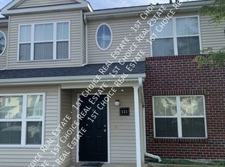 12948 Townsend Dr APT 111, Grand Ledge, MI 48837