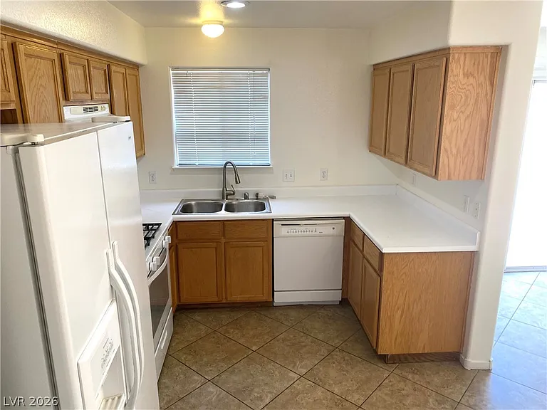 701 Spotted Eagle St — Photo 9