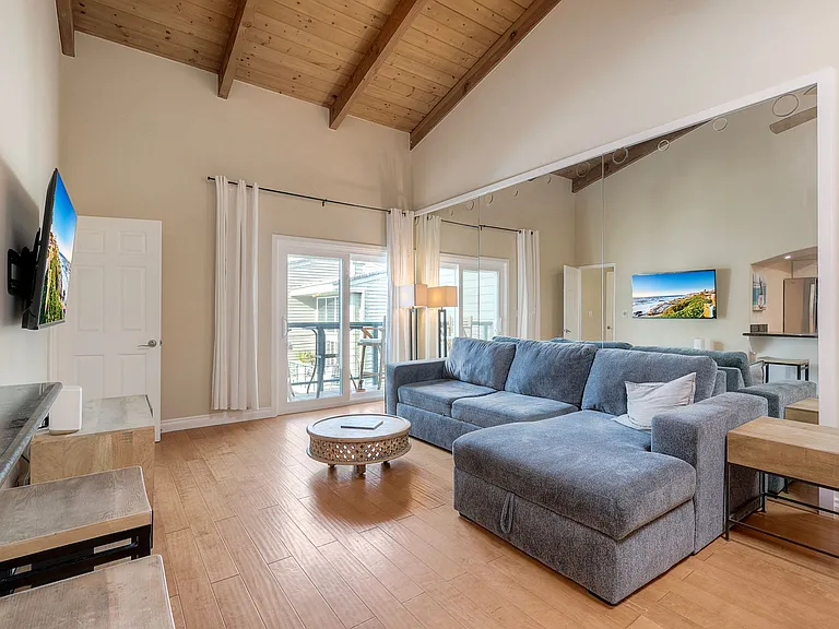 940 Sealane Dr #10 — Photo 9