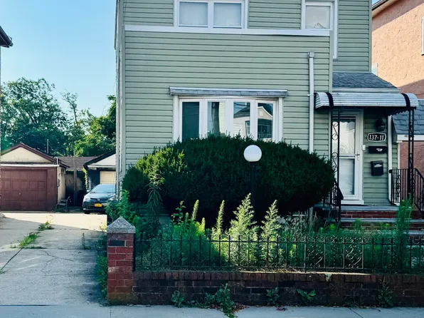 13711 234th St, Rosedale, NY 11422