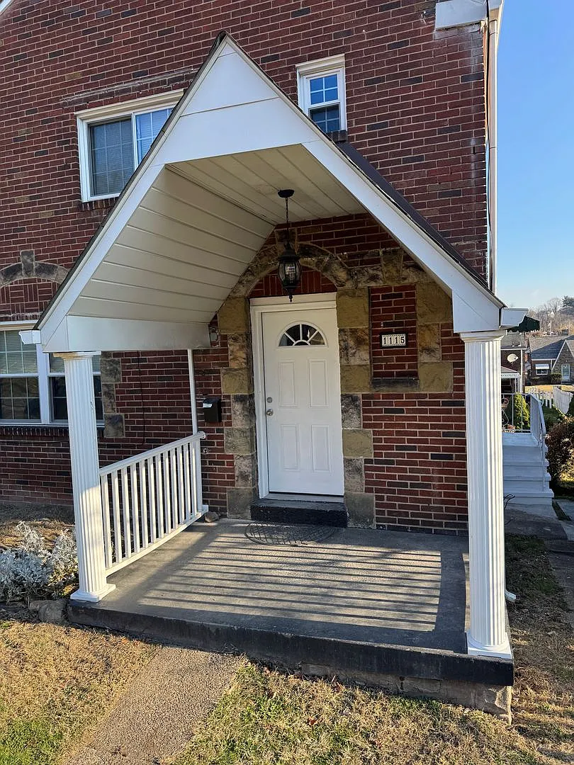 1115 Ivy St photo 1