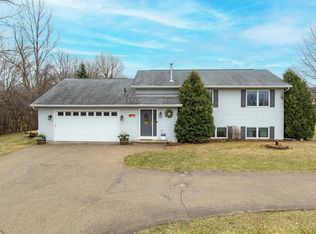 4295 Leonard Point Rd, Oshkosh, WI 54904