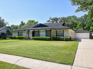 7719 Clarewood Dr, Houston, TX 77036