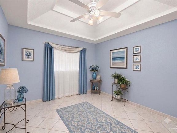 5th image of 1006 Lake View Dr