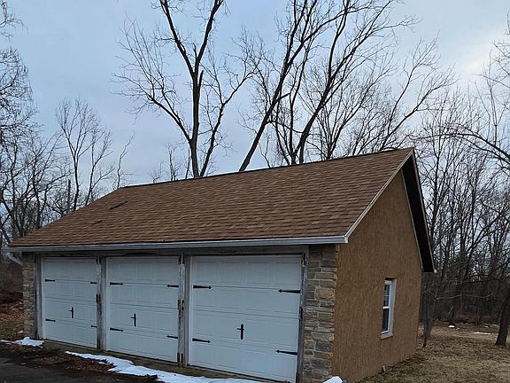 4th image of 566 New Britain Rd