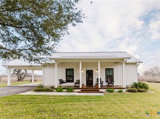 3353 Old Gonzales Rd, Cuero, TX 77954