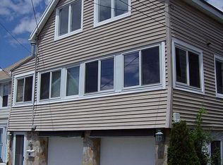 41 Maple Ave, Nahant, MA 01908