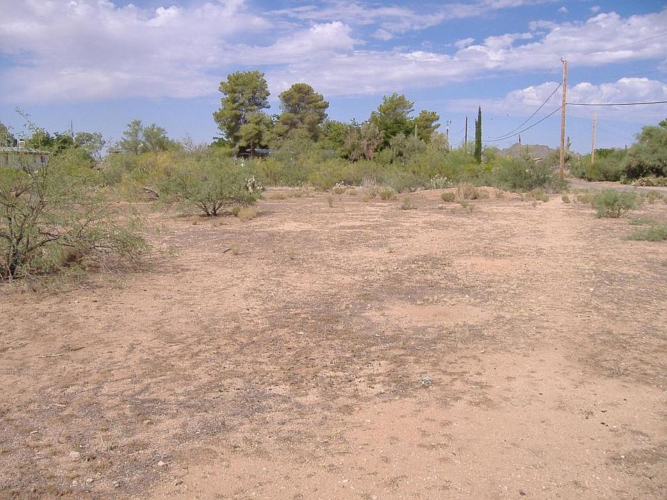1st image of 22855 W Hillcrest Dr