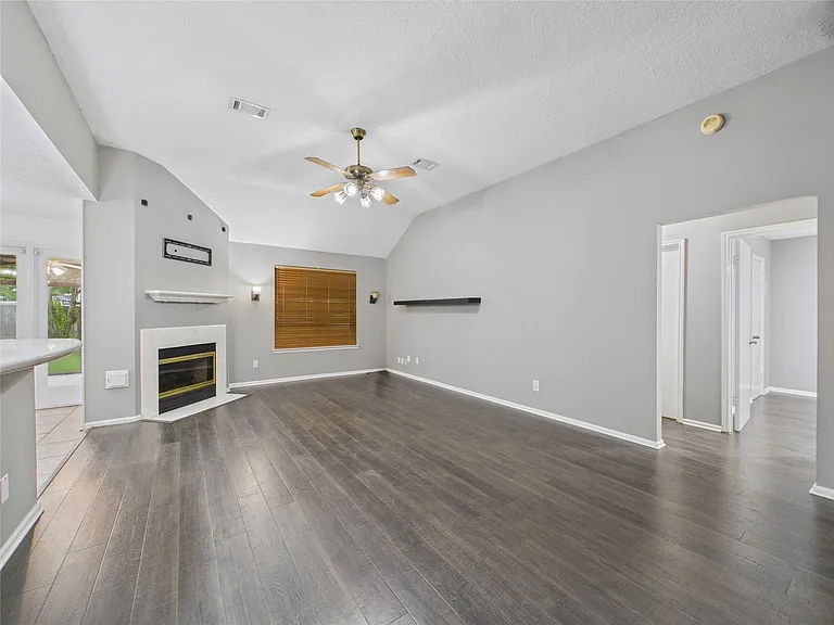 3718 Brookwood Dr — Photo 4