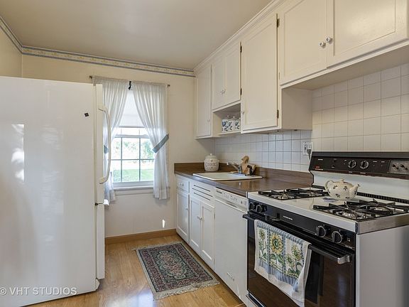 3rd image of 6222 N Ozanam Ave