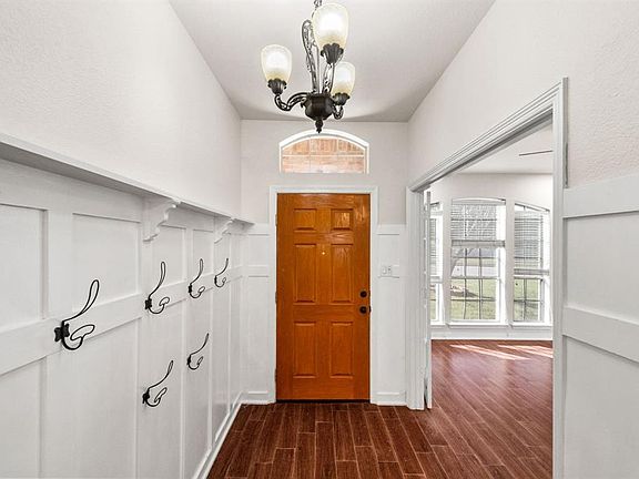 2nd image of 2309 Country Brook Dr