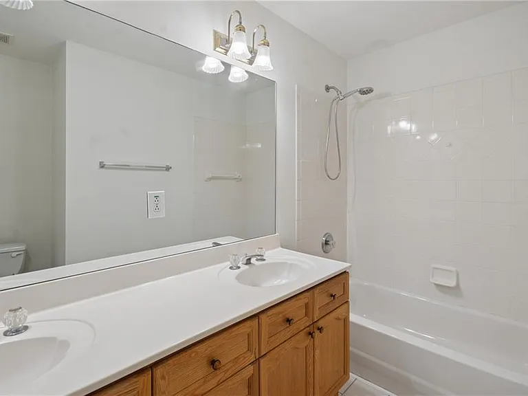270 Edwardton Ct — Photo 31