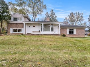 32447 Bonnet Hill Rd, Farmington Hills, MI 48334
