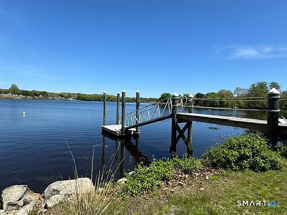 3rd image of 174 River Road