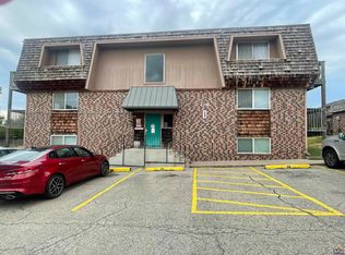 2318 SW Briarwood Plz APT 305D, Topeka, KS 66611