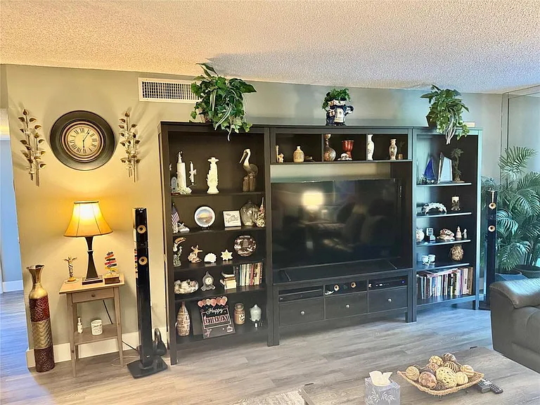 1800 SW 81st Ave #1307 — Photo 9