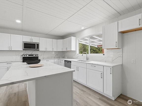 4th image of 12314 62nd Avenue E