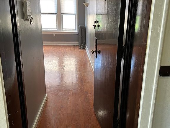 2nd image of 5442 S Harper Ave #107
