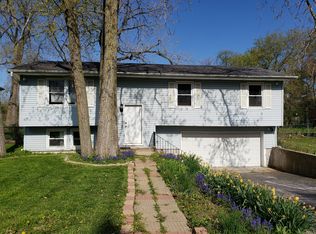 20685 N Raphael Ave, Prairie View, IL 60069