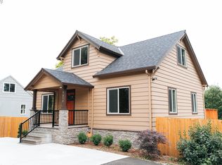 9850 SW 37th Ave, Portland, OR 97219