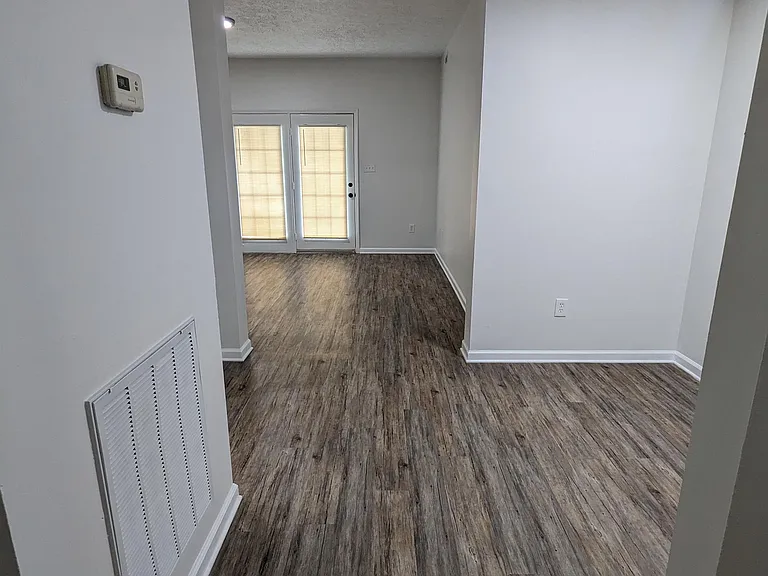 1425 College Heights Rd #205 — Photo 5