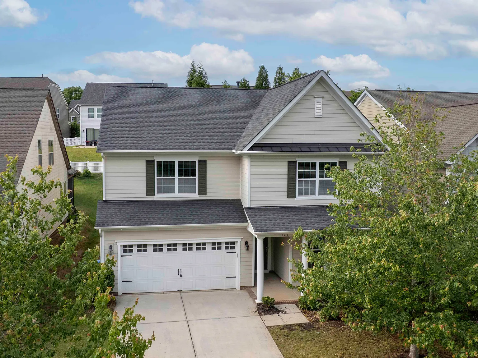 5 bed, 2929 sqft, $2,295 — Photo 2