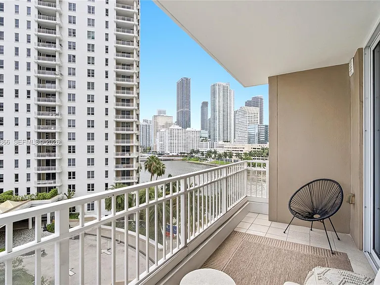 801 Brickell Key Blvd #707 — Photo 9