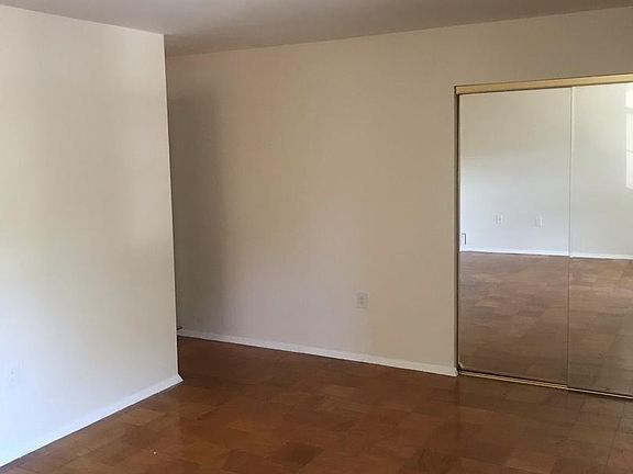 4th image of 11162 Oak Leaf Dr #108