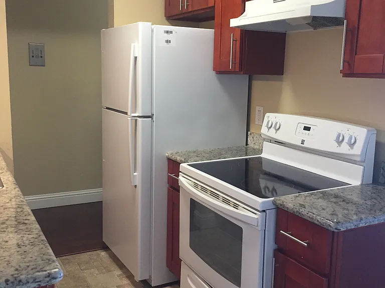 Hayward Summit Apartments, LLC — Photo 30