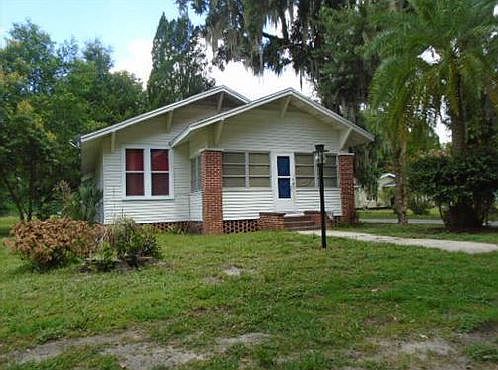2nd image of 1005 Sunset Ave