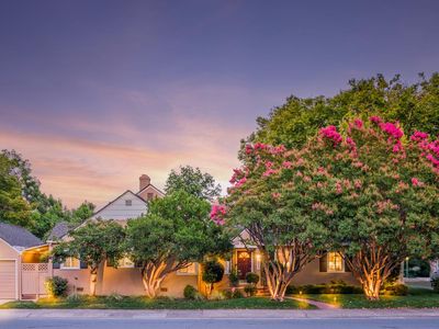 3435 Land Park Dr, Sacramento, CA, 95818