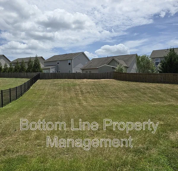 1524 Bailiff Ct SW — Photo 7