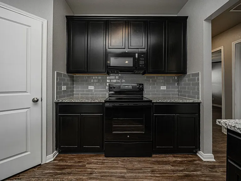 525 Fallbrook Dr — Photo 14